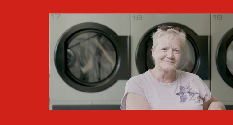 I videoen sætter en række beboere i AAB Silkeborg ord på, hvad tryghed er for dem. 